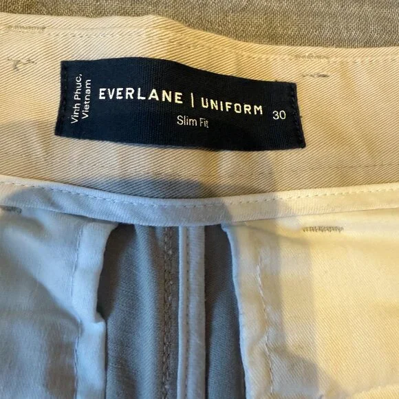 Everlane 7" cream/white chino shorts - size 30 - Picture 3 of 4